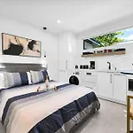 Modern Oasis Near Design District, Wynwood